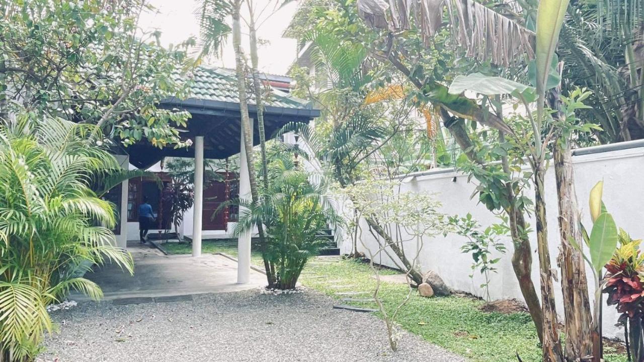 Rituale Guest House - Surf & Yoga Mirissa Zewnętrze zdjęcie