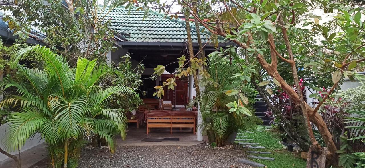 Rituale Guest House - Surf & Yoga Mirissa Zewnętrze zdjęcie